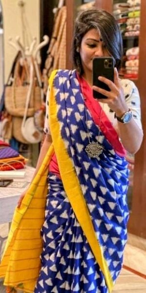yellow saree with red border